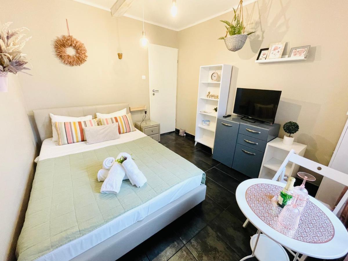 Private Place To Stay Self Check In-Nonstop- Netflix-Wifi Resita Exterior foto